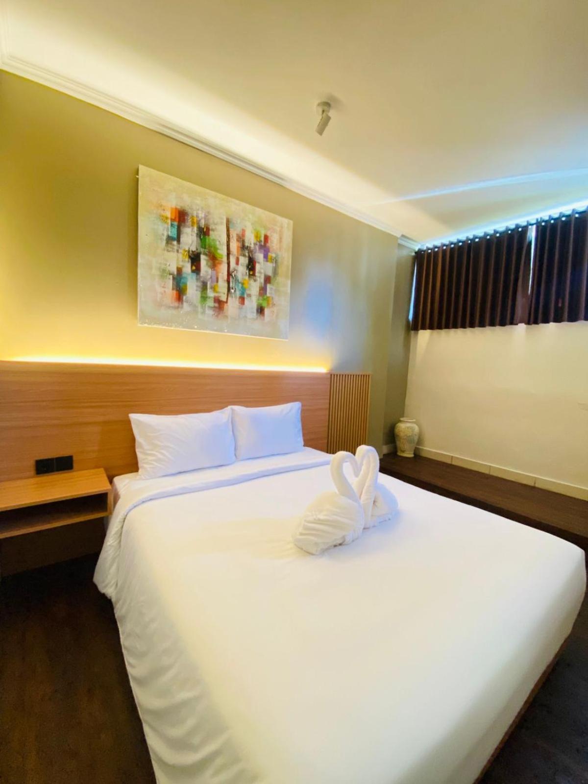 The Central Lovina Hotel & Restaurant Bagian luar foto