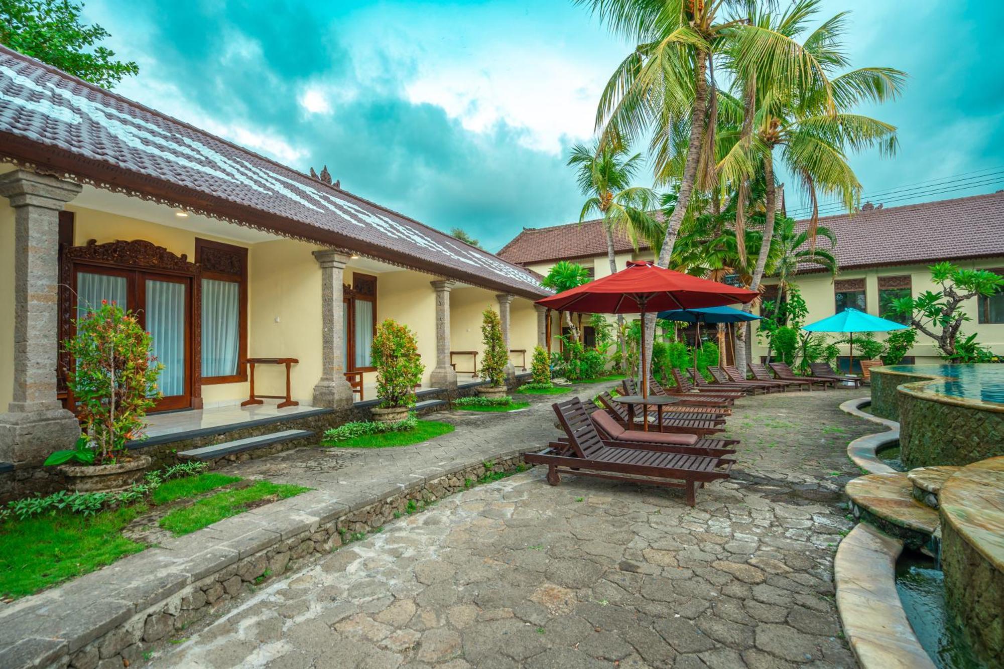 The Central Lovina Hotel & Restaurant Bagian luar foto
